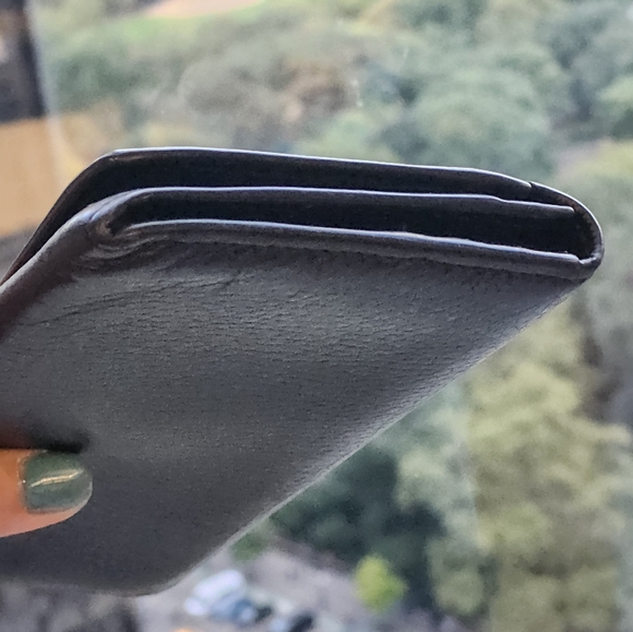 GUCCI Pebble Grain Leather Wallet - Picture 11 of 13